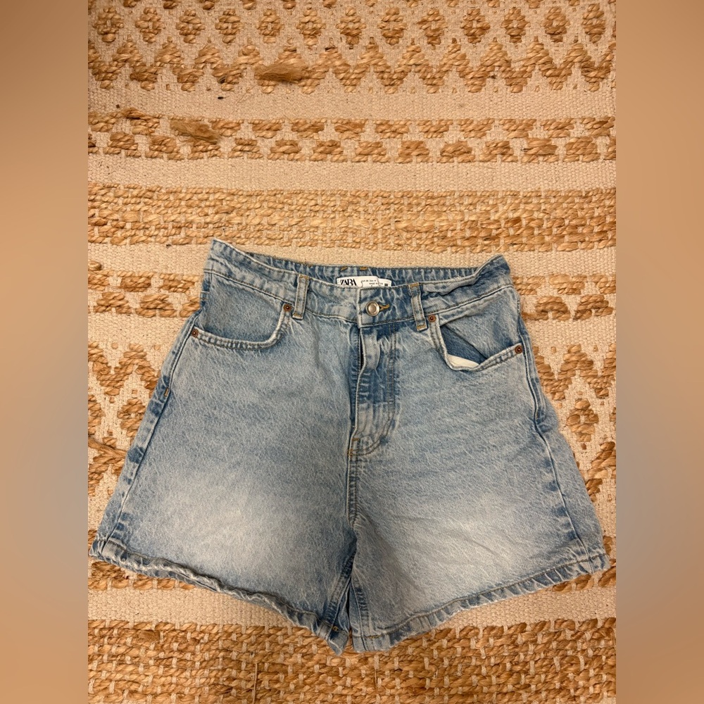 Zara Women's Light Blue Jean Shorts